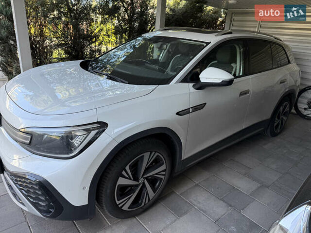 Белый Фольксваген ID.6 Crozz, объемом двигателя 0 л и пробегом 70 тыс. км за 29999 $, фото 1 на Automoto.ua