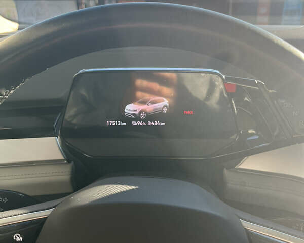 Белый Фольксваген ID.6 Crozz, объемом двигателя 0 л и пробегом 18 тыс. км за 26700 $, фото 1 на Automoto.ua