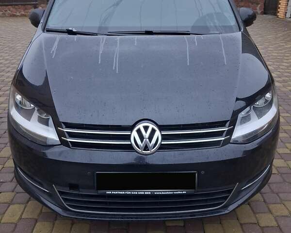 Чорний Фольксваген Suran, об'ємом двигуна 2 л та пробігом 299 тис. км за 12200 $, фото 1 на Automoto.ua