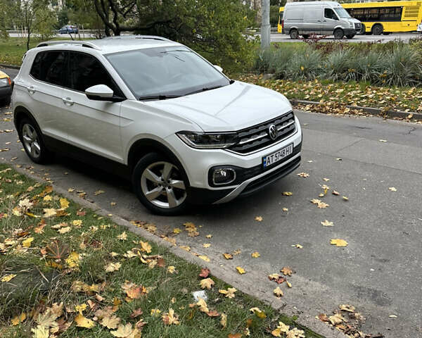 Фольксваген T-Cross 2021 в Житомире на Automoto.ua Белый Фольксваген T-Cross, объемом двигателя 1 л и пробегом 39 тыс. км за 19999 $, фото 1 на Automoto.ua