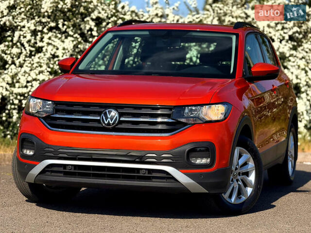 Оранжевый Фольксваген T-Cross, объемом двигателя 1 л и пробегом 79 тыс. км за 19800 $, фото 1 на Automoto.ua