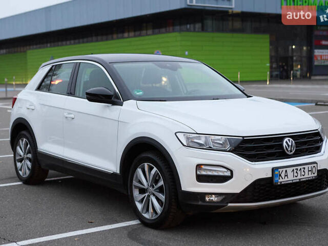 Белый Фольксваген Ти-Рок, объемом двигателя 1.97 л и пробегом 159 тыс. км за 23000 $, фото 1 на Automoto.ua
