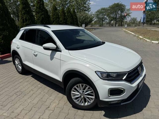 Белый Фольксваген Ти-Рок, объемом двигателя 1.5 л и пробегом 169 тыс. км за 19900 $, фото 1 на Automoto.ua