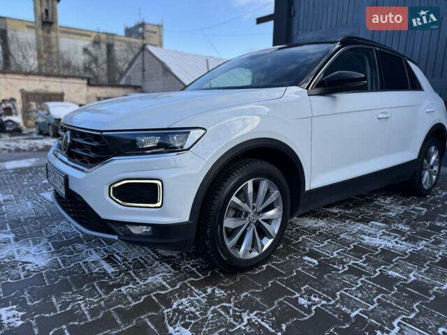 Белый Фольксваген Ти-Рок, объемом двигателя 1.5 л и пробегом 116 тыс. км за 21700 $, фото 1 на Automoto.ua