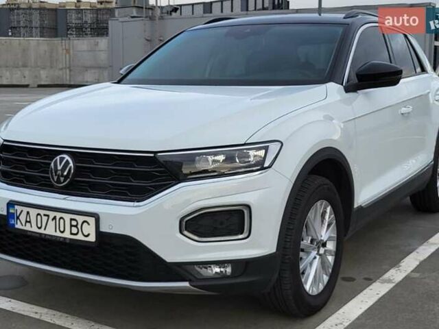 Фольксваген Ти-Рок 2020 в Киеве на Automoto.ua Белый Фольксваген Ти-Рок, объемом двигателя 1.5 л и пробегом 31 тыс. км за 25000 $, фото 1 на Automoto.ua