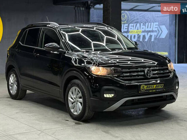 Фольксваген Ти-Рок 2020 в Черновцах на Automoto.ua Черный Фольксваген Ти-Рок, объемом двигателя 1.6 л и пробегом 200 тыс. км за 20700 $, фото 1 на Automoto.ua