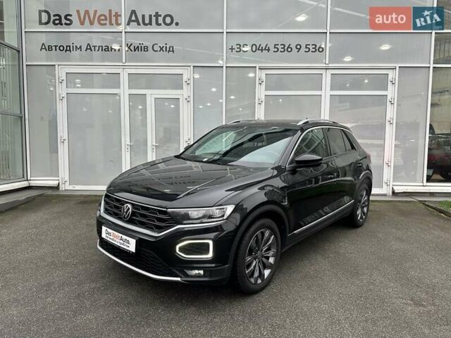 Чорний Фольксваген Ті-Рок, об'ємом двигуна 1.5 л та пробігом 98 тис. км за 23900 $, фото 1 на Automoto.ua
