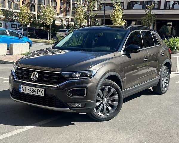 Коричневый Фольксваген Ти-Рок, объемом двигателя 1.5 л и пробегом 53 тыс. км за 23000 $, фото 1 на Automoto.ua