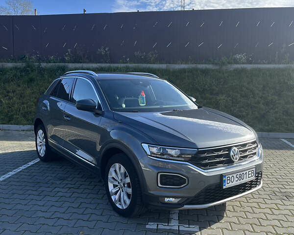 Серый Фольксваген Ти-Рок, объемом двигателя 1.5 л и пробегом 86 тыс. км за 21500 $, фото 1 на Automoto.ua