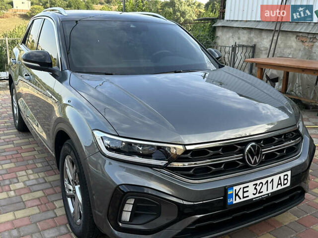 Сірий Фольксваген Ті-Рок, об'ємом двигуна 1.5 л та пробігом 28 тис. км за 28500 $, фото 1 на Automoto.ua