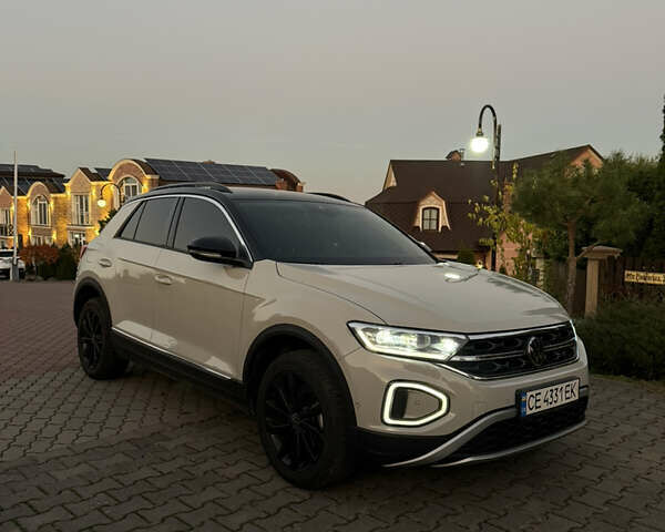 Сірий Фольксваген Ті-Рок, об'ємом двигуна 1.5 л та пробігом 31 тис. км за 29000 $, фото 1 на Automoto.ua