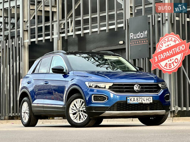 Синий Фольксваген Ти-Рок, объемом двигателя 1.5 л и пробегом 39 тыс. км за 23500 $, фото 1 на Automoto.ua