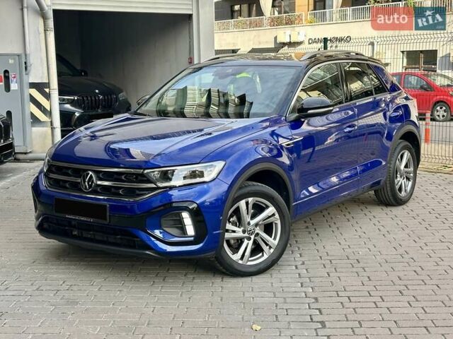 Синий Фольксваген Ти-Рок, объемом двигателя 1.5 л и пробегом 17 тыс. км за 28900 $, фото 1 на Automoto.ua
