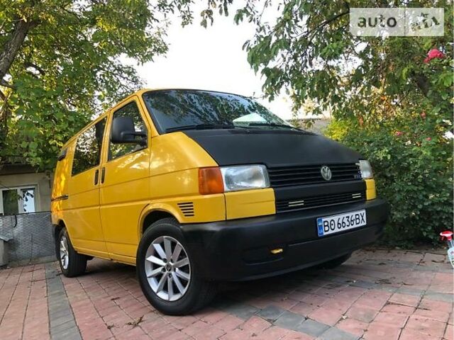 Жовтий Фольксваген T4 (Transporter) груз-пасс., об'ємом двигуна 2.5 л та пробігом 370 тис. км за 7000 $, фото 1 на Automoto.ua