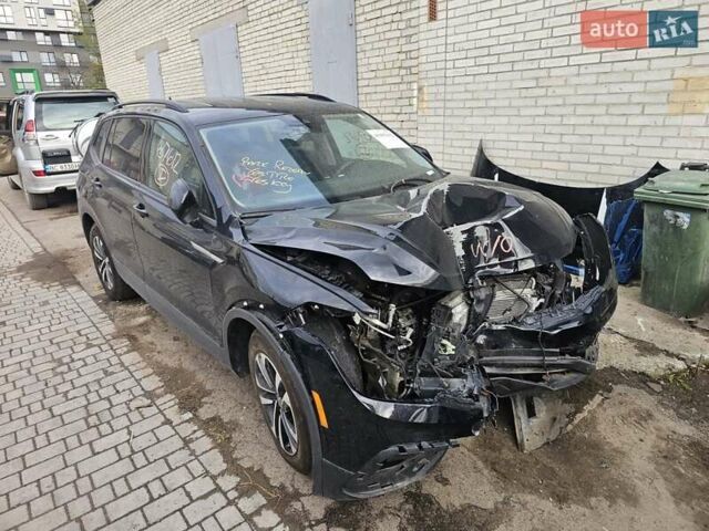 Черный Фольксваген Taigun, объемом двигателя 2 л и пробегом 16 тыс. км за 12300 $, фото 1 на Automoto.ua