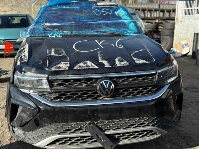 Черный Фольксваген Таос, объемом двигателя 1.5 л и пробегом 15 тыс. км за 12000 $, фото 1 на Automoto.ua