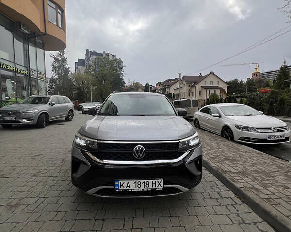 Сірий Фольксваген Таос, об'ємом двигуна 1.5 л та пробігом 78 тис. км за 18900 $, фото 1 на Automoto.ua