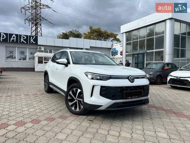 Фольксваген Tayron, объемом двигателя 2 л и пробегом 1 тыс. км за 46100 $, фото 1 на Automoto.ua