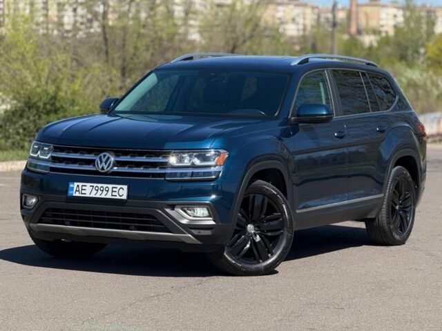 Синий Фольксваген Teramont, объемом двигателя 3.6 л и пробегом 63 тыс. км за 23000 $, фото 1 на Automoto.ua