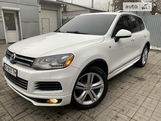 Білий Фольксваген Touareg R, об'ємом двигуна 3 л та пробігом 172 тис. км за 26800 $, фото 1 на Automoto.ua