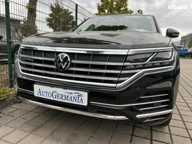 Фольксваген Touareg R, об'ємом двигуна 0 л та пробігом 4 тис. км за 98932 $, фото 1 на Automoto.ua