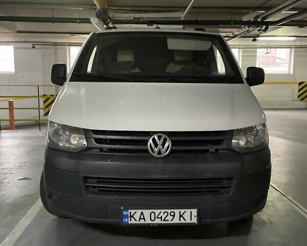 Белый Фольксваген Transporter, объемом двигателя 1.97 л и пробегом 199 тыс. км за 25000 $, фото 1 на Automoto.ua