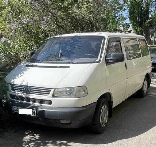 Белый Фольксваген Transporter, объемом двигателя 0 л и пробегом 235 тыс. км за 7500 $, фото 1 на Automoto.ua