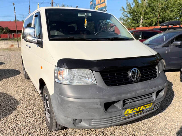 Белый Фольксваген Transporter, объемом двигателя 2.5 л и пробегом 257 тыс. км за 6900 $, фото 1 на Automoto.ua