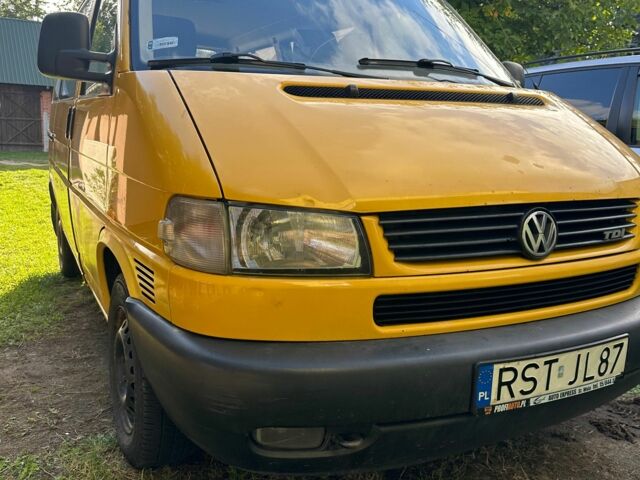 Белый Фольксваген Transporter, объемом двигателя 2.5 л и пробегом 361 тыс. км за 3306 $, фото 1 на Automoto.ua