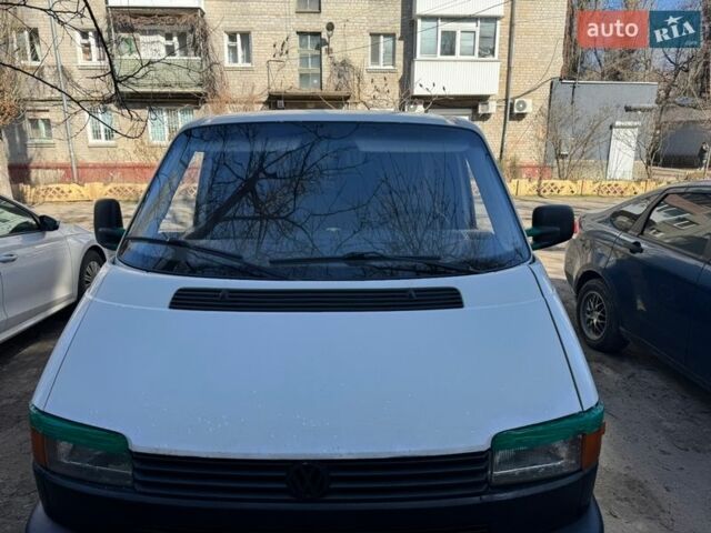 Белый Фольксваген Transporter, объемом двигателя 0 л и пробегом 450 тыс. км за 3471 $, фото 1 на Automoto.ua