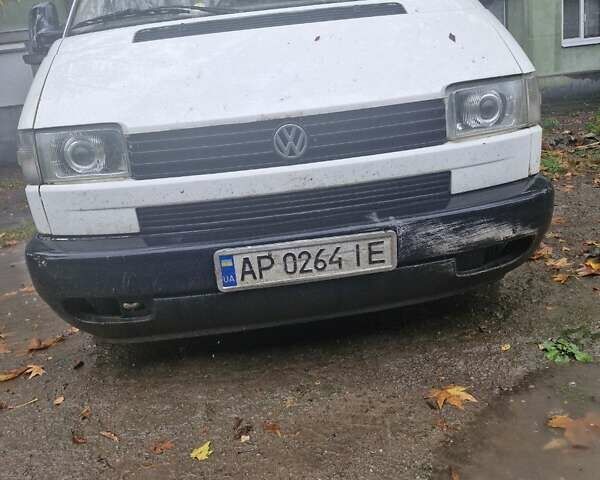 Білий Фольксваген Transporter, об'ємом двигуна 2.4 л та пробігом 400 тис. км за 4500 $, фото 1 на Automoto.ua