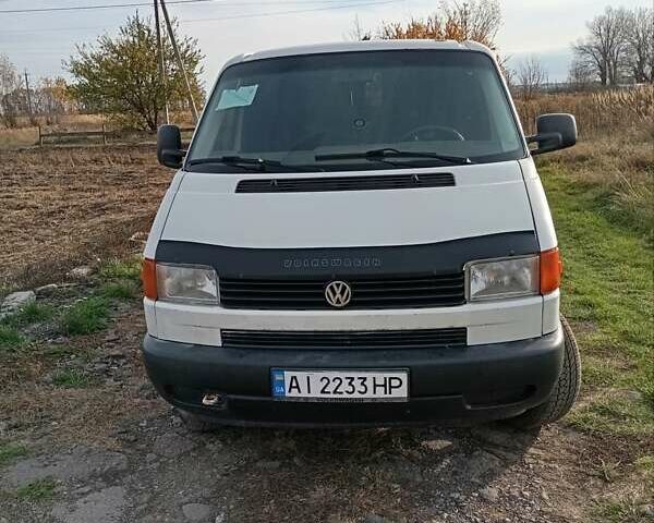 Белый Фольксваген Transporter, объемом двигателя 2.5 л и пробегом 500 тыс. км за 5200 $, фото 1 на Automoto.ua