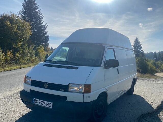 Білий Фольксваген Transporter, об'ємом двигуна 2.5 л та пробігом 358 тис. км за 3999 $, фото 1 на Automoto.ua