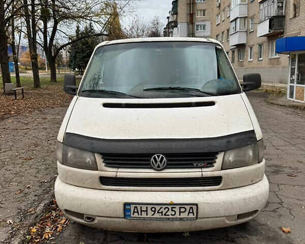 Белый Фольксваген Transporter, объемом двигателя 2.5 л и пробегом 849 тыс. км за 4000 $, фото 1 на Automoto.ua