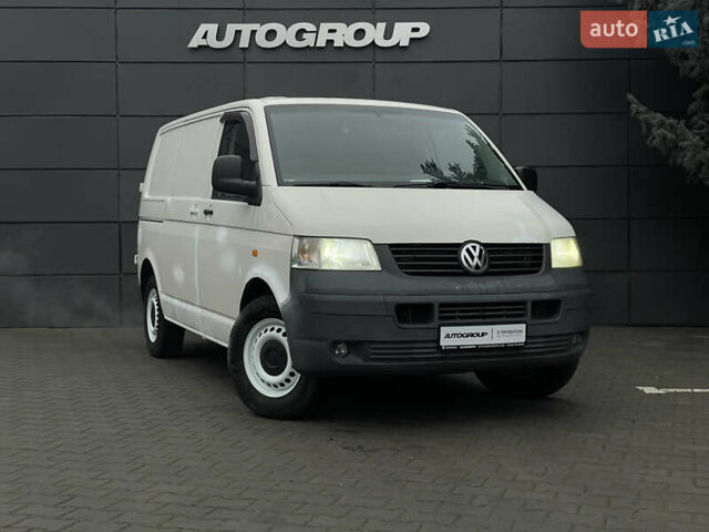 Белый Фольксваген Transporter, объемом двигателя 1.9 л и пробегом 300 тыс. км за 6000 $, фото 1 на Automoto.ua