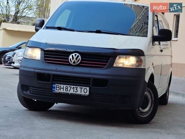 Білий Фольксваген Transporter, об'ємом двигуна 2.5 л та пробігом 490 тис. км за 7450 $, фото 1 на Automoto.ua