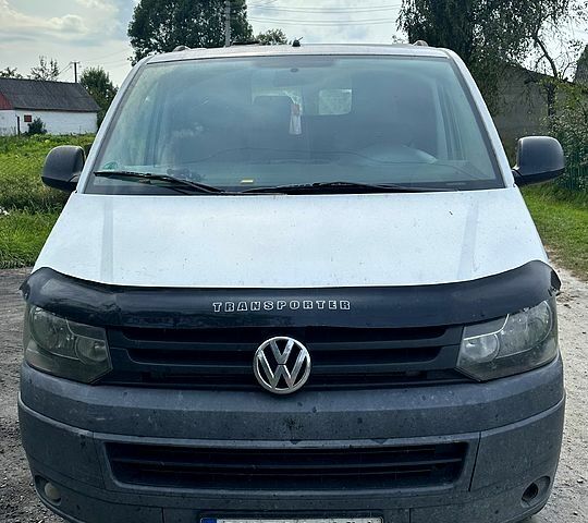 Белый Фольксваген Transporter, объемом двигателя 2 л и пробегом 452 тыс. км за 7500 $, фото 1 на Automoto.ua