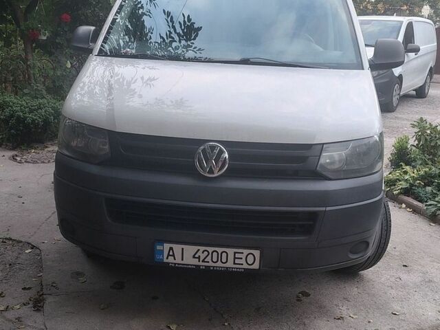 Белый Фольксваген Transporter, объемом двигателя 2 л и пробегом 258 тыс. км за 8500 $, фото 1 на Automoto.ua