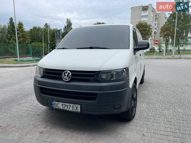 Белый Фольксваген Transporter, объемом двигателя 2 л и пробегом 345 тыс. км за 7800 $, фото 1 на Automoto.ua