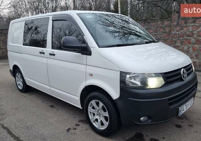 Белый Фольксваген Transporter, объемом двигателя 2 л и пробегом 337 тыс. км за 11500 $, фото 1 на Automoto.ua