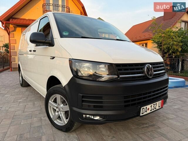 Белый Фольксваген Transporter, объемом двигателя 2 л и пробегом 275 тыс. км за 15950 $, фото 1 на Automoto.ua