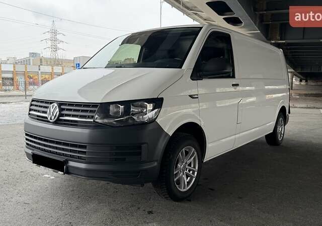 Белый Фольксваген Transporter, объемом двигателя 2 л и пробегом 330 тыс. км за 16000 $, фото 1 на Automoto.ua