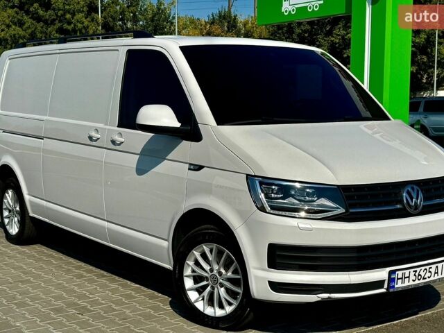 Белый Фольксваген Transporter, объемом двигателя 1.97 л и пробегом 205 тыс. км за 18999 $, фото 1 на Automoto.ua