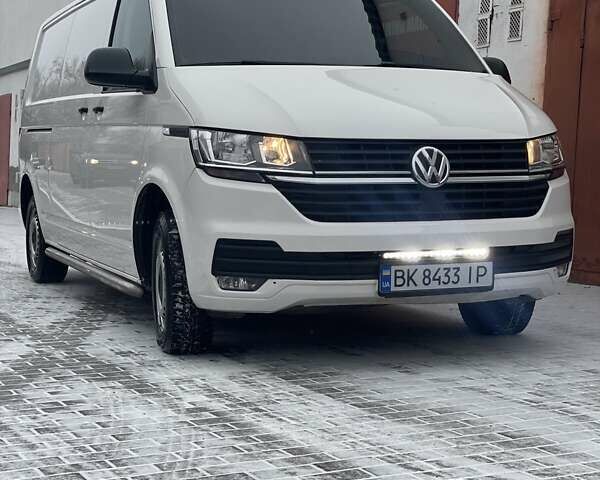 Білий Фольксваген Transporter, об'ємом двигуна 1.97 л та пробігом 215 тис. км за 24900 $, фото 1 на Automoto.ua