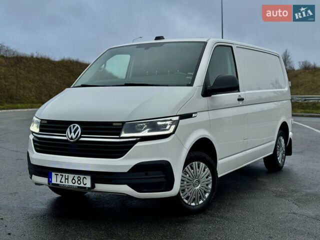 Белый Фольксваген Transporter, объемом двигателя 2 л и пробегом 203 тыс. км за 22950 $, фото 1 на Automoto.ua