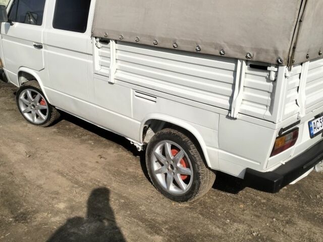 Белый Фольксваген Transporter, объемом двигателя 1.6 л и пробегом 200 тыс. км за 5300 $, фото 1 на Automoto.ua