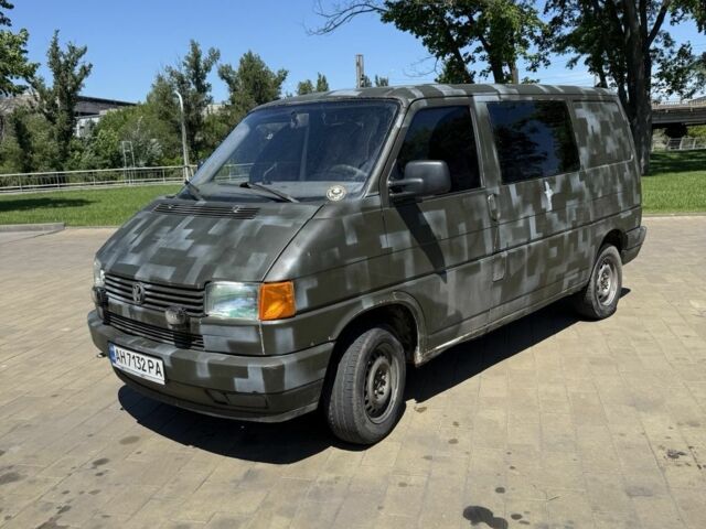 Белый Фольксваген Transporter, объемом двигателя 1.9 л и пробегом 150 тыс. км за 3800 $, фото 1 на Automoto.ua