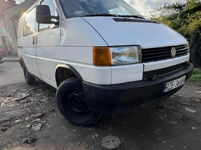 Белый Фольксваген Transporter, объемом двигателя 0 л и пробегом 370 тыс. км за 1900 $, фото 1 на Automoto.ua