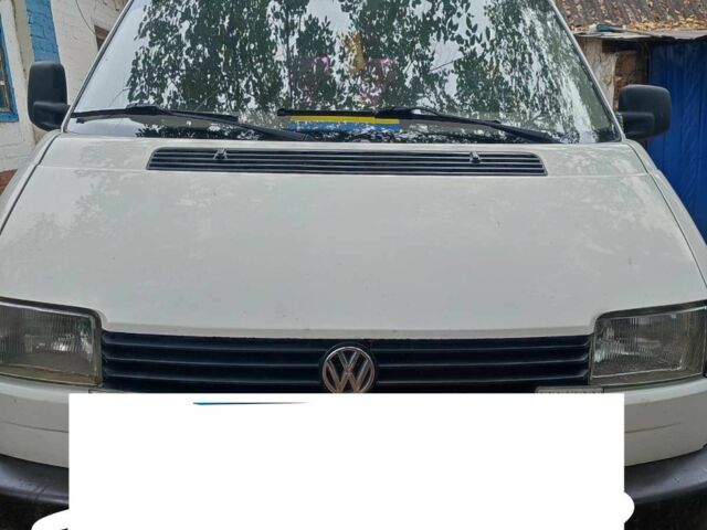 Белый Фольксваген Transporter, объемом двигателя 2 л и пробегом 400 тыс. км за 5700 $, фото 1 на Automoto.ua