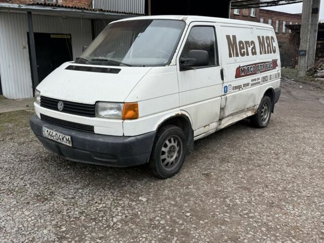 Белый Фольксваген Transporter, объемом двигателя 1.9 л и пробегом 300 тыс. км за 2450 $, фото 1 на Automoto.ua